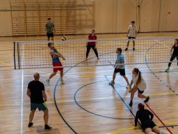 Zimný volejbalový turnaj, 8.2.2025 (autor: J. Letenay)